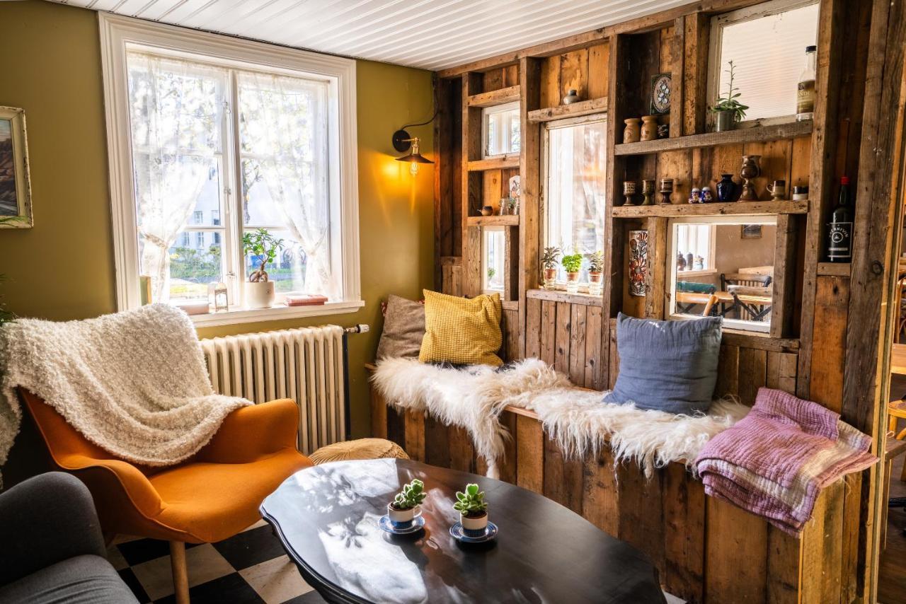 Skyr Guesthouse Hveragerdi Exteriör bild
