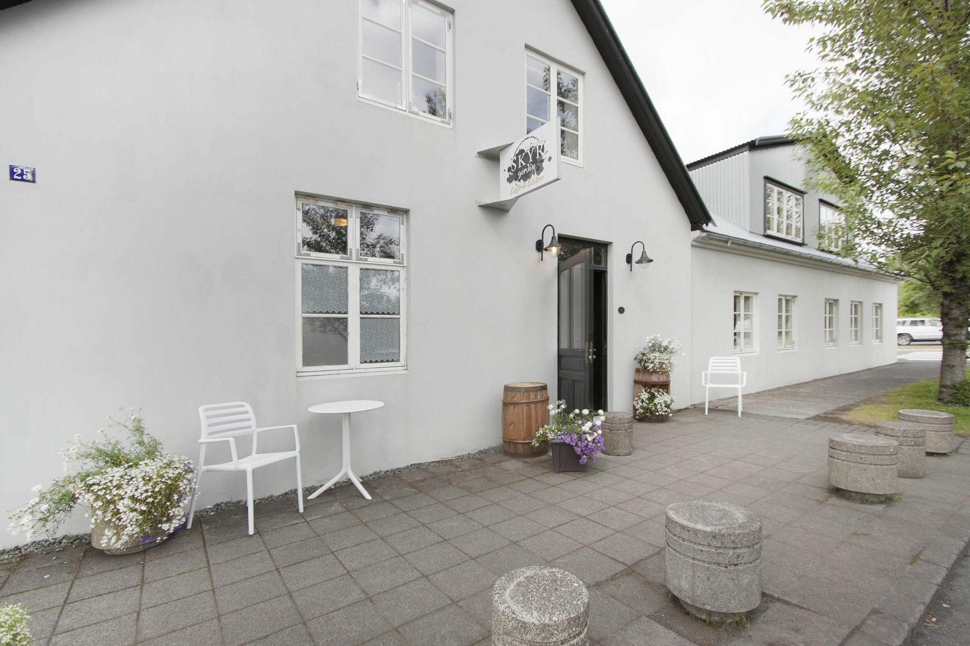 Skyr Guesthouse Hveragerdi Exteriör bild
